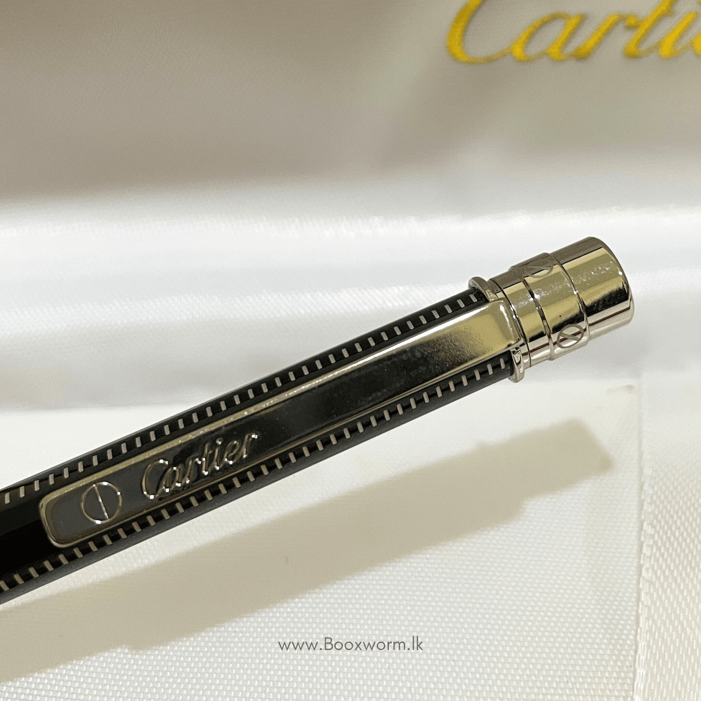 Cartier Slim Ballpoint Pen – Black & White - BooxWorm