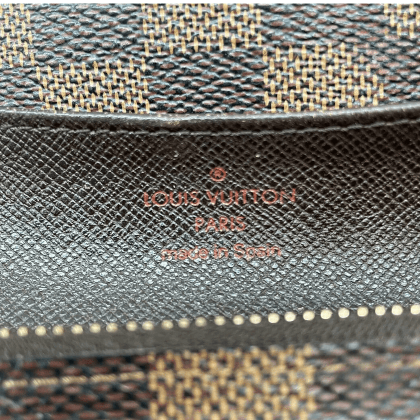 Louis Vuitton Emilie Two-in-One Long Wallet - BooxWorm